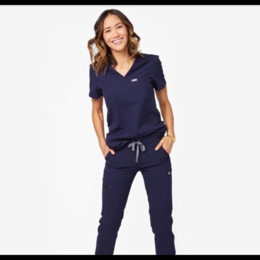 Figs One Pocket Navy women's scrub top XS